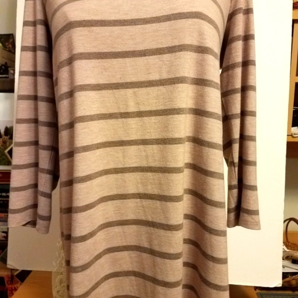 BKE red Cut-Out Lace Sides Long Sleeve Tunnic Sz Large - Picture 7 of 10